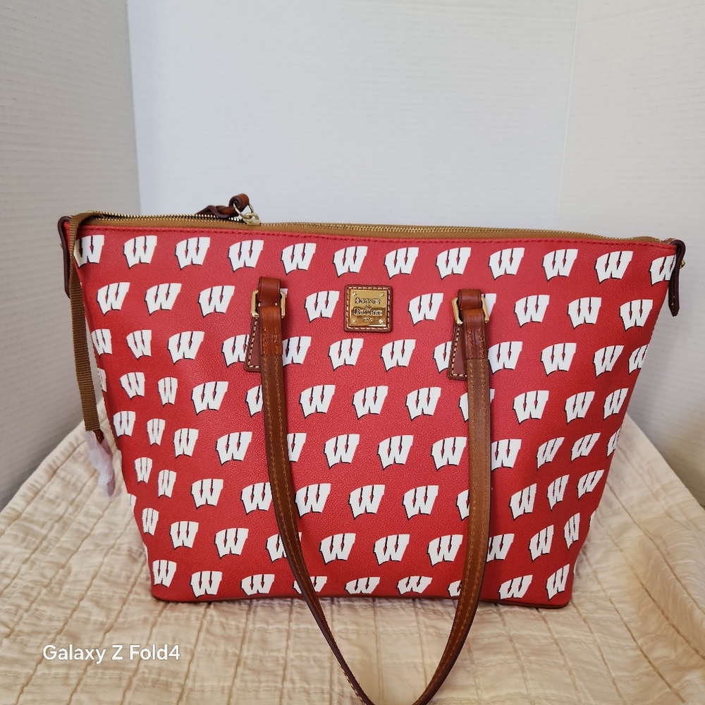 Red and White Tote Bag Dooney Bourke - Picture 2 of 8